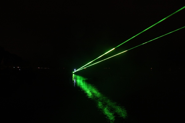 Lasershow Maschsee   002.jpg